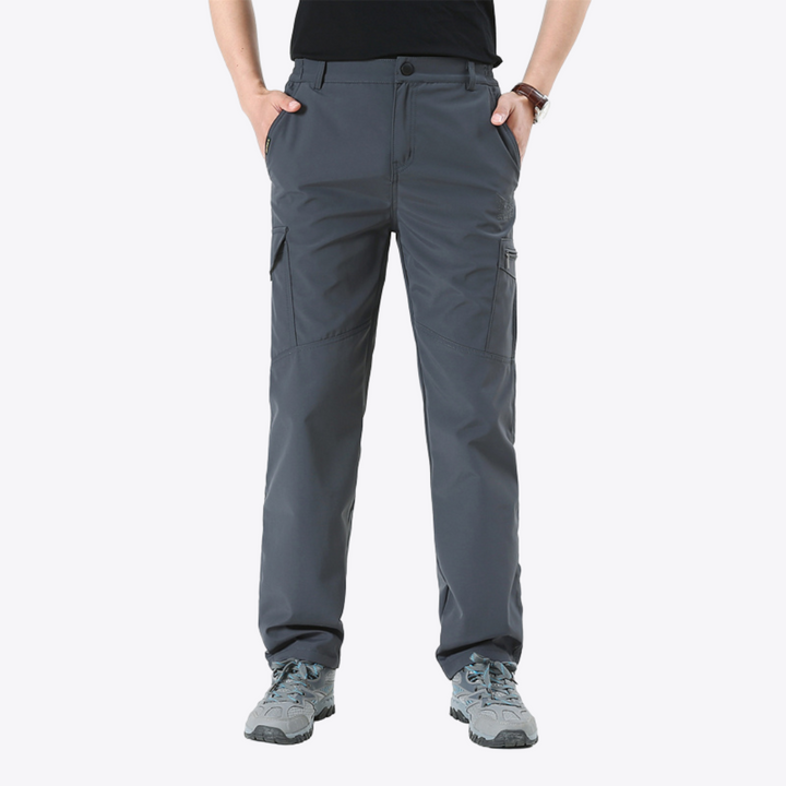 James™ | Classic Cargo Pants