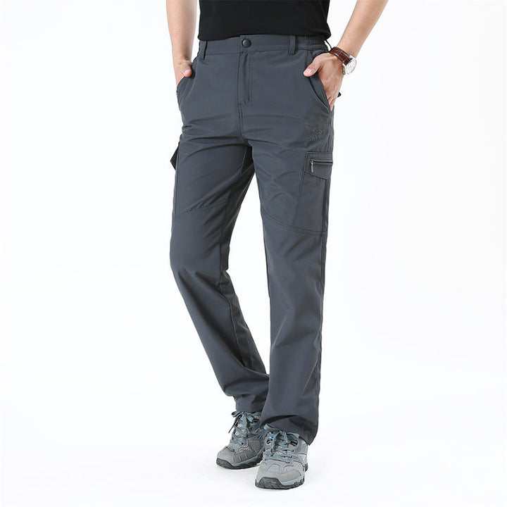 James™ | Classic Cargo Pants